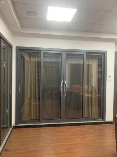 為暴風雨而生的陽臺門